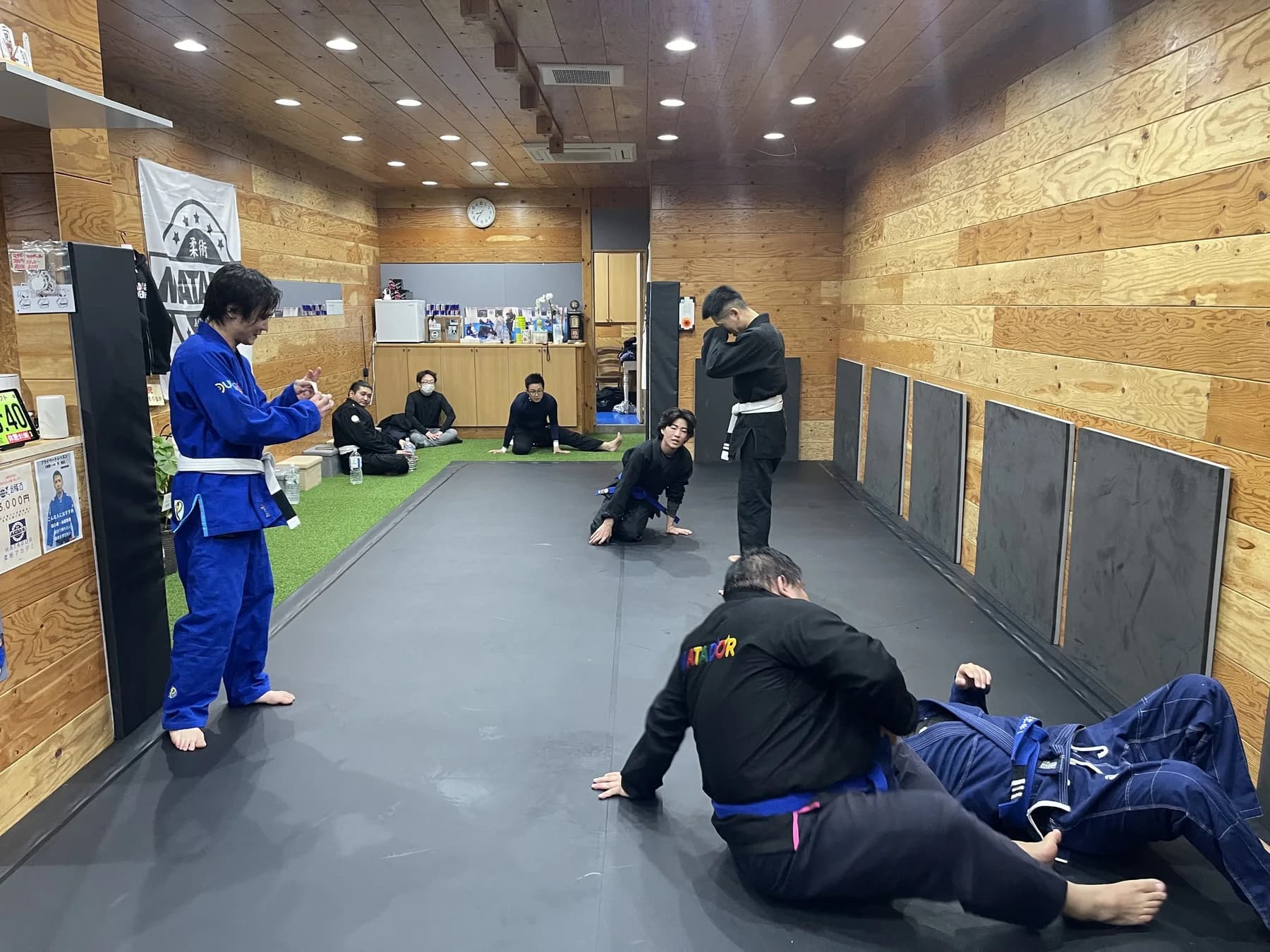 道場全体を使った練習風景